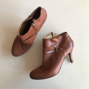 NINE WEST cognac brown booties small heels leather